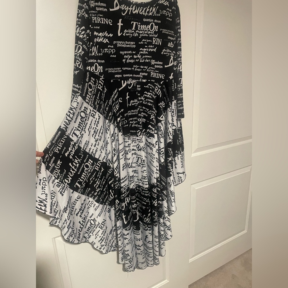 Black and White Graphic Print High n Low Top -WHY Dress